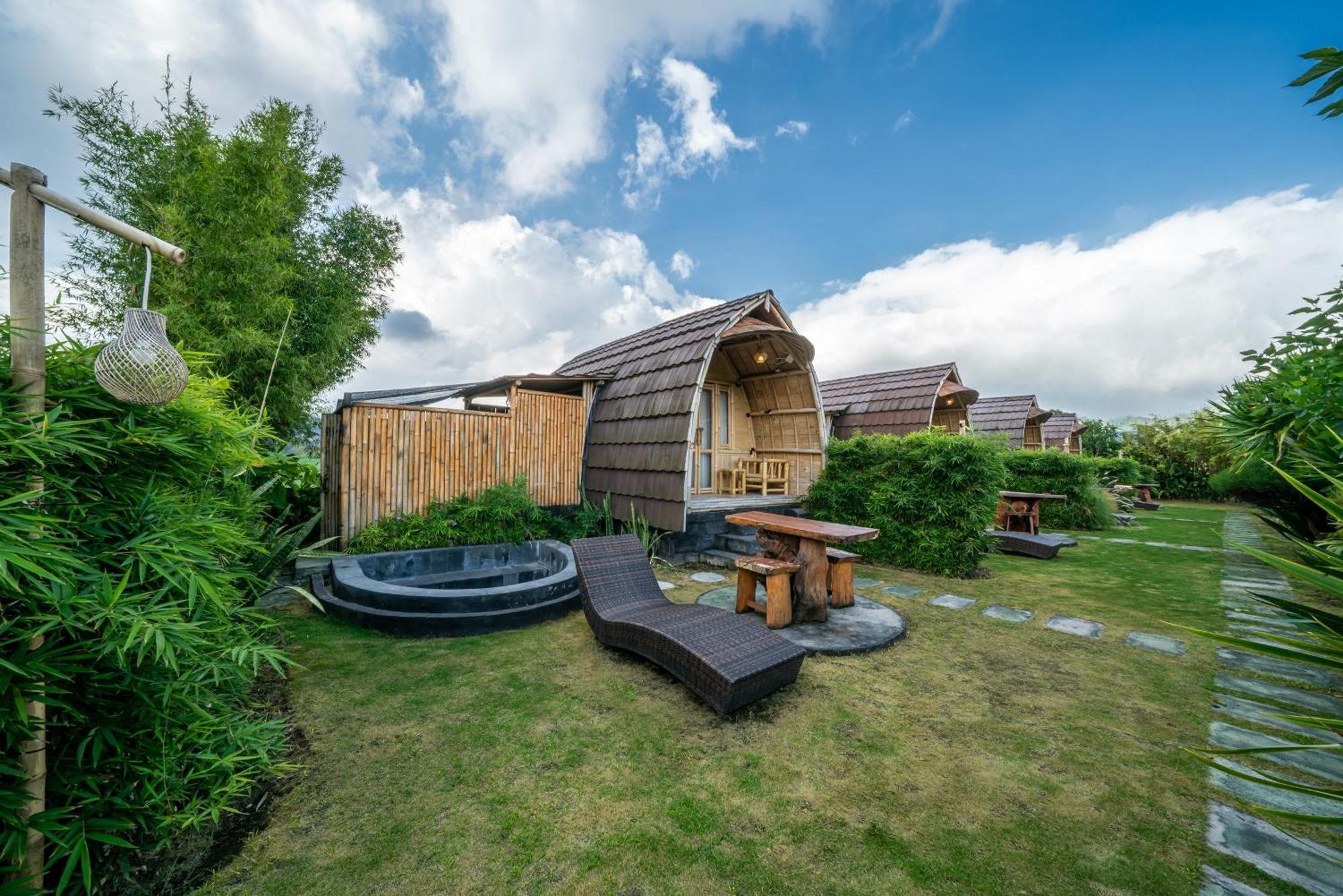 Tegal Bamboo Cottages & Private Hot Spring Baturaja  Экстерьер фото